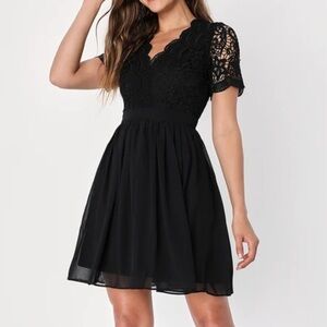LULUS WOMEN’S NWT ANGEL IN DISGUISE BLACK LACE SKATER  DRESS SZ 4